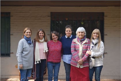 Parte del equipo promotor del hogar: Mariana Rancaño, Camila Agostini, Erika Eiras Nordenshtal, Karina Bonavita, Marina Rafael y Alejandra de Renzis Peña