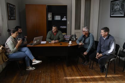 Parte del gabinete de Salomón: Ezequiel Tarabú, Vladimir Wuiovich y Alejandro Armendaríz, hijo del gobernador bonaerense