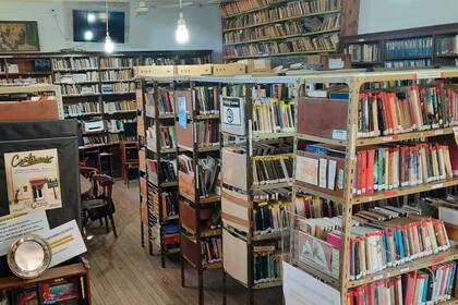 Parte del interior de la biblioteca