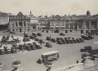 El Bristol Hotel y la playa de estacionamiento, en marzo de 1933