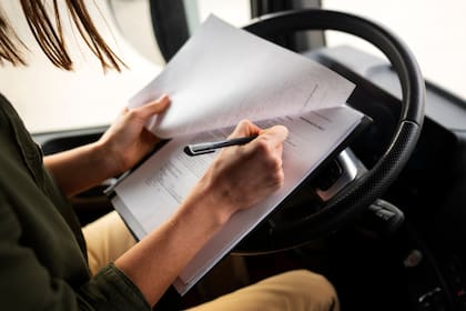 Participar en una escuela de tránsito puede ayudar a eliminar la infracción del historial de manejo