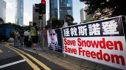 Partidarios del ex colaborador de la CIA, Edward Snowden, en Hong Kong
