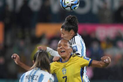Partido disputado entre la Argentina y Suecia, que continúan empatando 0 a 0