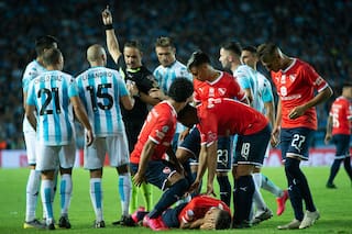 Histeria, presiones y patadas: rojas y penales fallados en la recta final