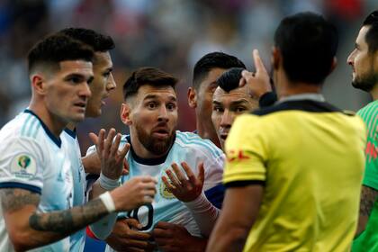 El últimos paso por la Copa América le dejó un mal sabor a Messi: lo expulsaron en el partido contra Chile, por el tercer puesto de Brasil 2019; este año participará por sexta vez en el certamen de selecciones más antiguo del mundo