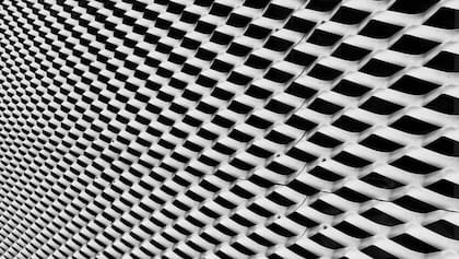 Partiendo de un listón de metal expandido desechado del suelo de su garaje, inventó el primer stent intravascular de éxito comercial, el Palmaz Stent