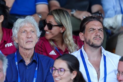 Pascual Lezcano, con José Néstor Pekerman, en el torneo Maurice Revello (ex Toulón); Venezuela fue subcampeón