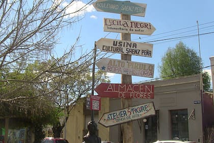 Pasear por Boulevard Saenz Peña, un buen plan para hacer al aire libre