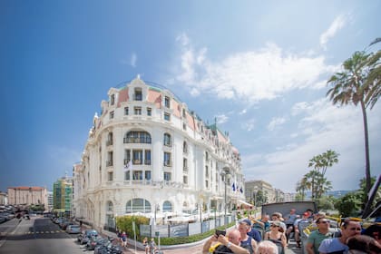 Paseo en bus por las calles de Niza