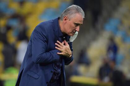 Pasional y vehemente, Tite consiguió apaciguar el vestuario brasileño después de la salida de Dunga como entrenador; asumió en junio de 2016 y ya es el tercer DT que más partidos dirigió al Scratch en toda la historia