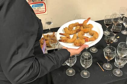 Parte del catering en la sala de prensa del Centro de Cómputos