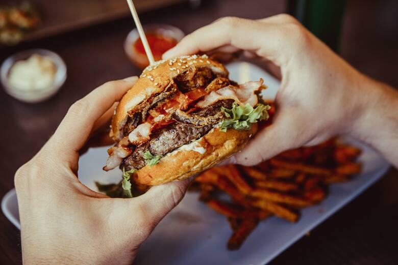 Día de la Hamburguesa: por qué se celebra hoy y cuál es la mejor receta para cocinarla