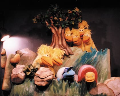 Paso a paso, por Carlos Almeida