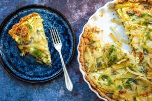 Pastel de hinojos, cebolla de verdeo y ricota