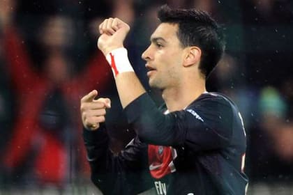 Pastore festejó el título de Huracán desde París