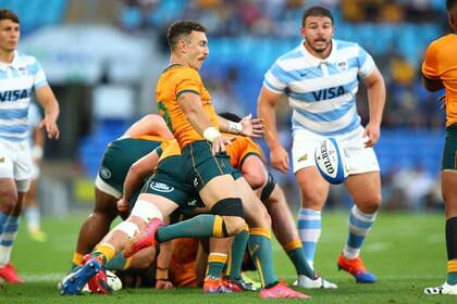 Patada de Nic White; Wallabies es algo superior a la Argentina en el comienzo.