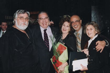 Patalano con sus grandes amigos: Enrique Pinti, Norma Aleandro, Elio Marchi y Cipe Fridman
