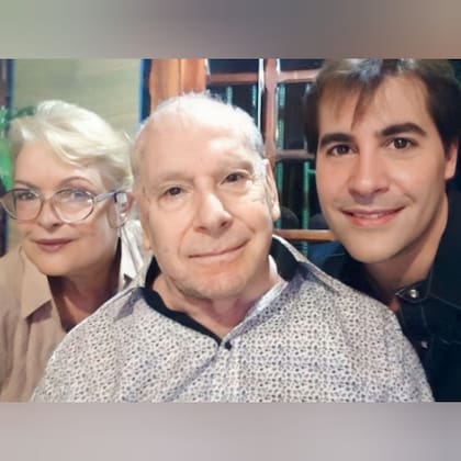 Pato Carret con su gran amor Cecilia Svendsen y su hijo