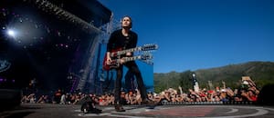 Cosquín rock 2026: a qué hora toca Airbag y cómo verlo en vivo