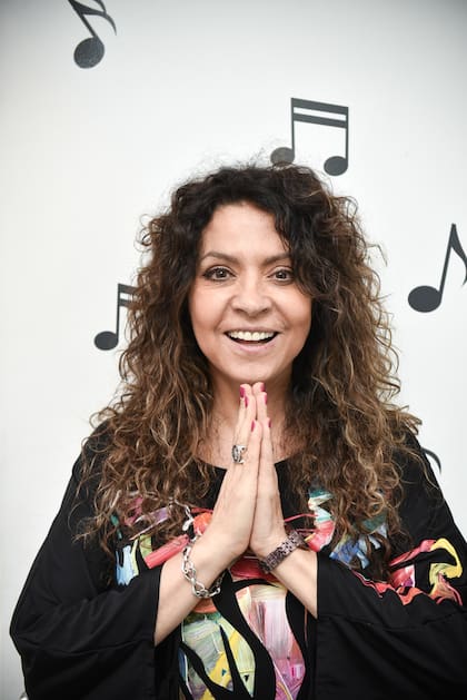 Patricia Sosa recuerda su experiencia en el Impenetrable: "Pusimos una carpintería con maestros carpinteros que enseñaban el oficio, un taller de costura con costureras que trasladaban sus conocimientos. Llevamos educación y dos móviles sanitarios"