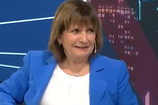 Tras la polémica con el saco de Caputo, Bullrich mostró qué marca usa: "Lo pedí por Amazon"