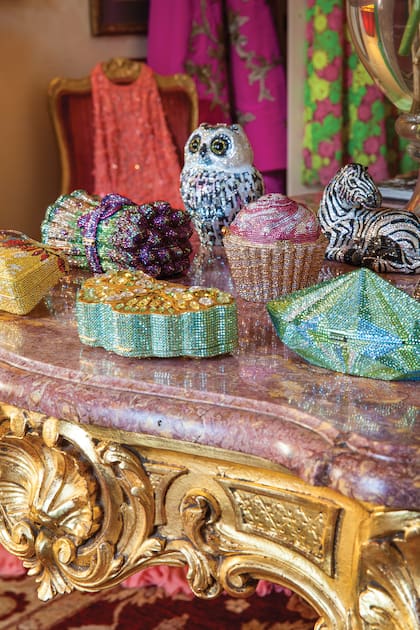 Patricia atesora, entre otras cosas, su enorme colección de minaudières de Judith Leiber, la famosa diseñadora húngara de estas pequeñas obras de arte