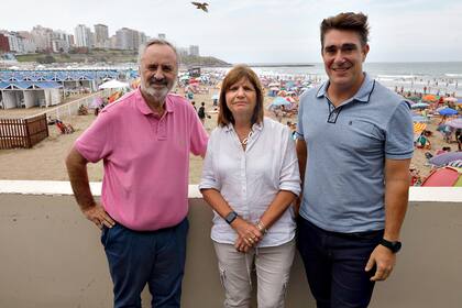 Patricia Bullrich, junto a De la Torre e Iguacel