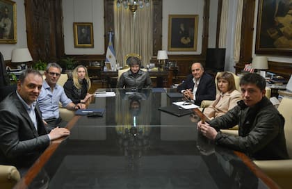 Pese al operativo clamor del Gobierno para retomar el diálogo, ningún funcionario se comunicó con Mauricio Macri - Image 2