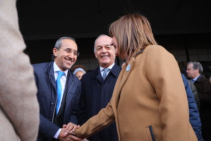 Patricia Bullrich saluda a Fares Yassir, embajador de Marruecos