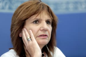 El Gobierno recordó a Maldonado como "desaparecido" y Patricia Bullrich respondió con un video