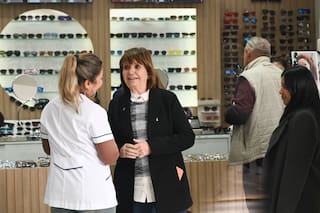 Patricia Bullrich encabezó una recorrida de La Libertad Avanza por Lugano y ya se mueve como candidata