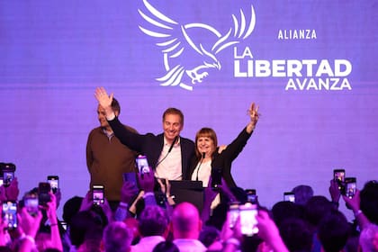 Patricia Bullrich y Diego Santilli en el búnker de La Libertad Avanza