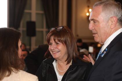 Patricia Bullrich y el embajador Marc Stanley