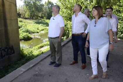Patricia Bullrich y Joaquín de la Torre durante su recorrida en Luján