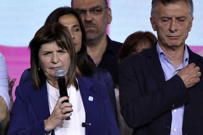 Patricia Bullrich y Mauricio Macri, caras de la derrota