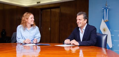 Patricia Cubría, en una reunión este miércoles con el ministro-candidato Sergio Massa