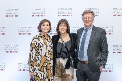 Patricia Guiñazú junto a Francisco y Mile Viegener