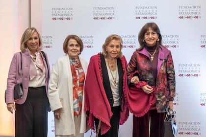 Patricia O'Donnell, Meme Larivière, Mercedes von Dietrichstein y María Podestá, embajadora de la Orden de Malta