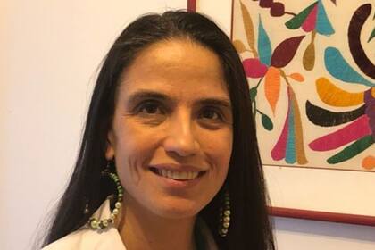 Patricia Portillo Mazal, doctora del Hospital Italiano en Buenos Aires, hace que los pacientes preparen sus propios kits