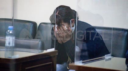 Patricia Sayago, luego de escuchar la sentencia absolutoria en el juicio por la desaparición de su nieto, Maximiliano Sosa (AireDigital - Santa Fe)