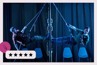 Un fascinante juego de dobles y la escalada de una montaña tan real como simbólica