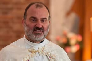 A días de ser enjuiciado por un abuso sexual ultrajante, se suma otra denuncia contra un cura argentino