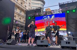 Patricio Fontanet cantó el pasado jueves en un homenaje a las víctimas de Cromanón, en el Obelisco