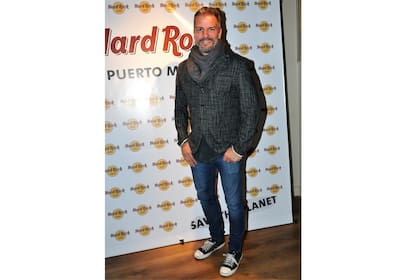 Patricio Giménez, el hermano de la diva de los teléfonos, se mostró relajado antes de disfrutar del evento