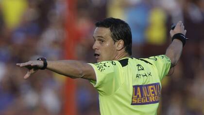 Patricio Loustau estará a cargo de un duelo con un antecedente complicado