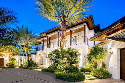 Patrick Bet-David compró la casa más cara de Bay Colony en junio del 2021