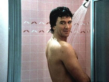 Patrick Duffy interpretó a Bobby Ewing, otro de los hijos de la familia petrolera. Su personaje murió en la temporada 9, pero reapareció en la siguiente: todo había sido producto de un sueño de su pareja, Pamela Barnes