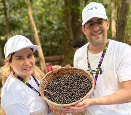 Patrick Souza y Roberta Rocha lanzaron la cadena Açaí Brasil en 2019
