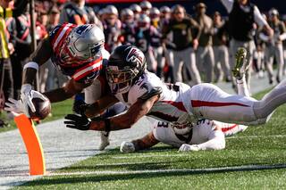 Patriots vencen 24-23 a Falcons tras fallar punto extra al final Atlanta