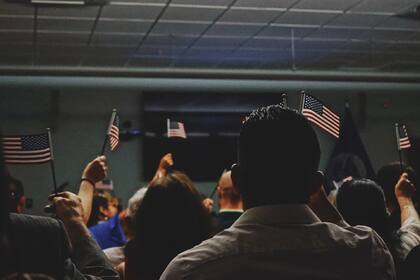 Patrocinar a padres indocumentados para la green card, sí es posible, pero con ciertos requisitos